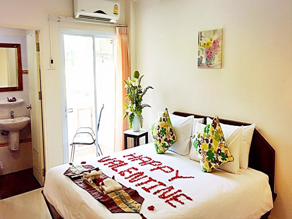 Chumphon Travelodge Exterior photo