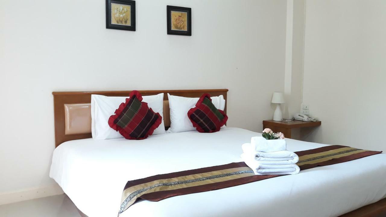 Chumphon Travelodge Exterior photo